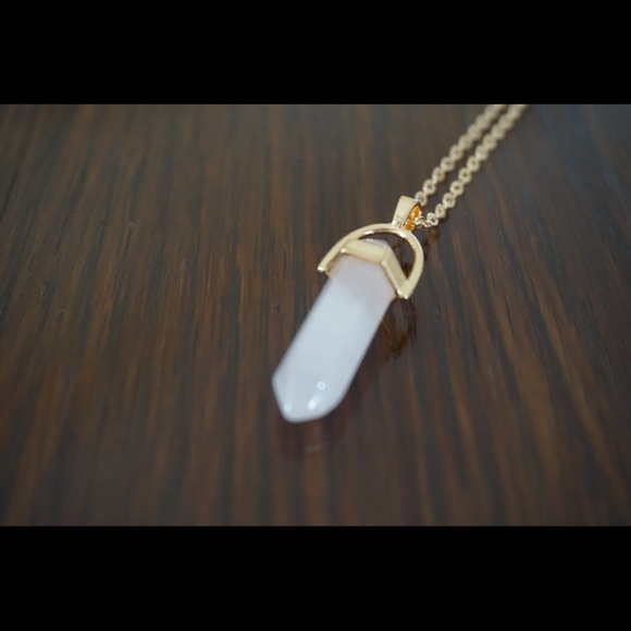 New! Crystal Pendant Necklace Gold Colored Chain - Picture 3 of 5